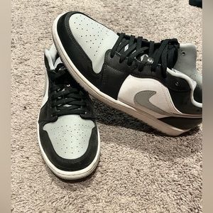Air Jordan 1 low
